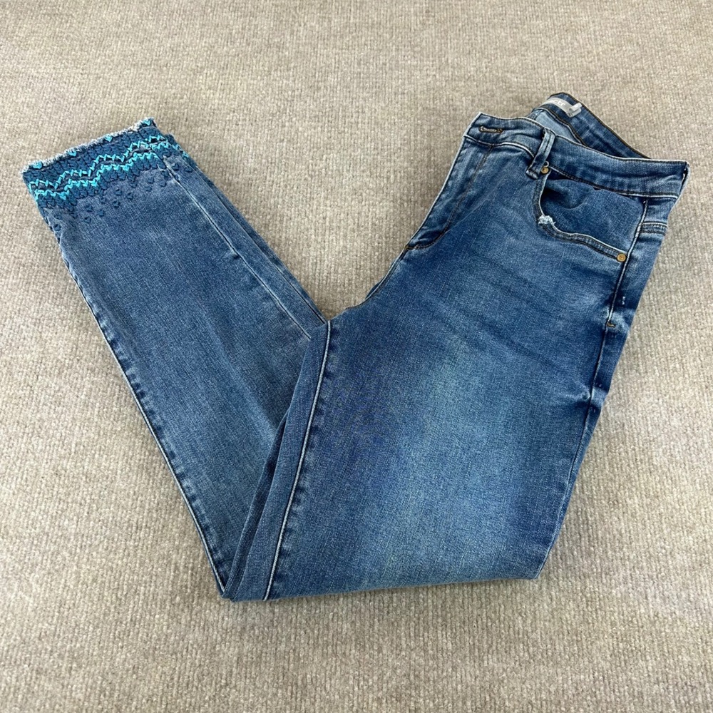 Tractr‎ Blue Embroidered Raw Hem Straight Leg Jeans Size 8/29 Denim Womens 97561